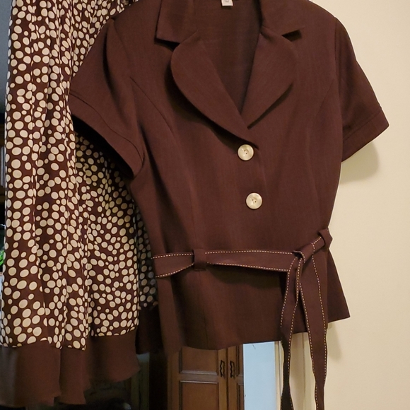 Skirt and suit top - Picture 1 of 6